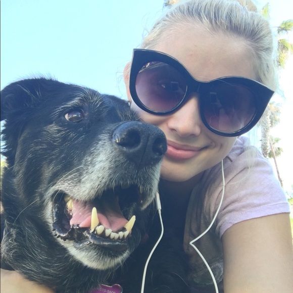 Meet the Posher!💁🏼♀️ - Picture 3 of 3